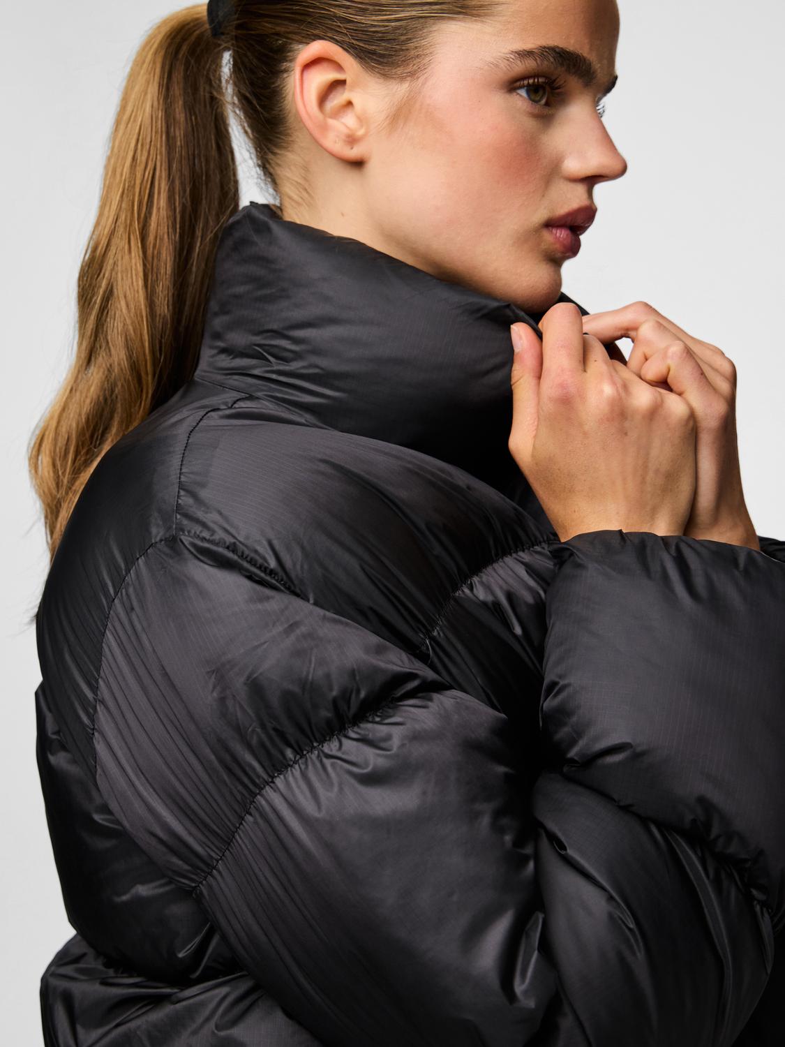 model_shot-detail